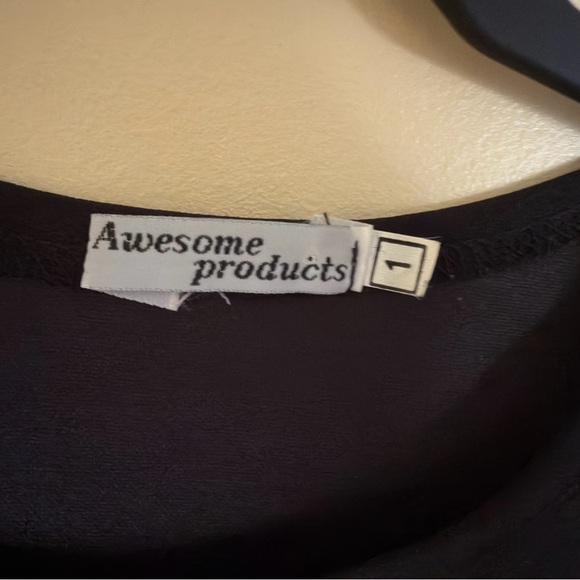 Chic Black Crop Top with Silver Fringe - Picture 3 of 4